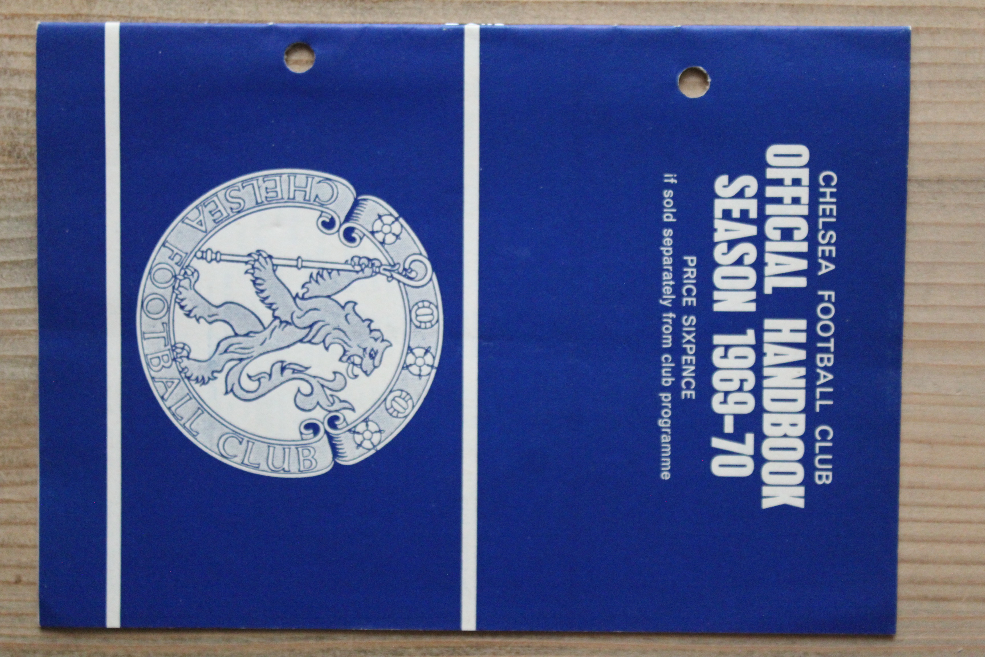 Chelsea Handbook/Yearbook v Chelsea Handbook/Yearbook