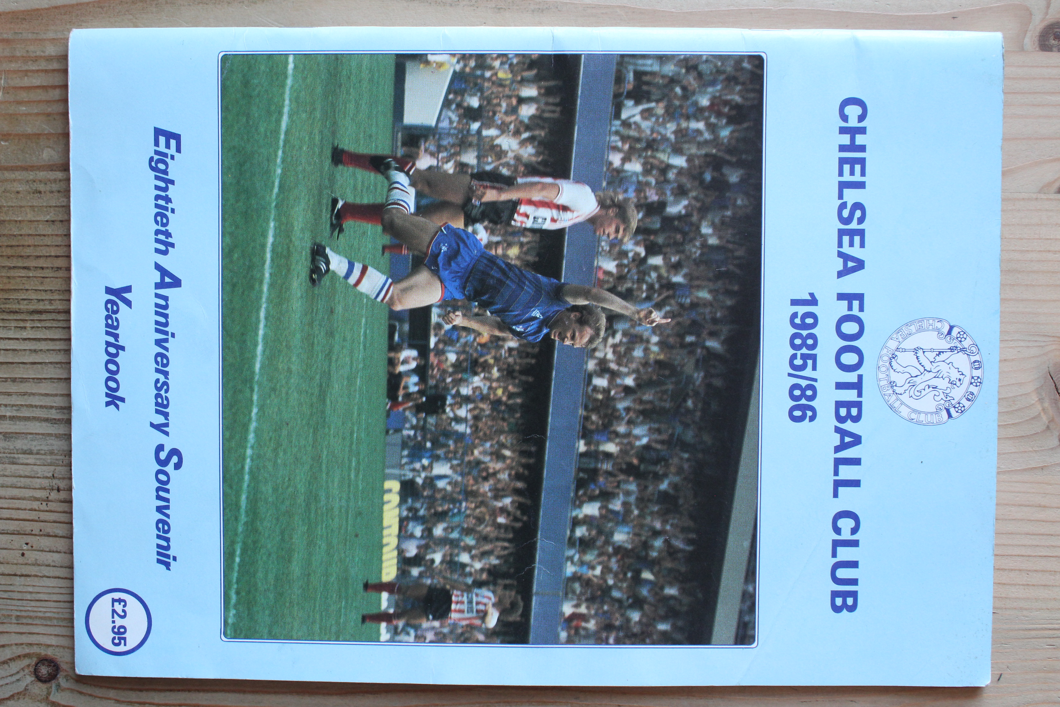 Charlton Athletic Handbook/Yearbook v Charlton Athletic Handbook/Yearbook