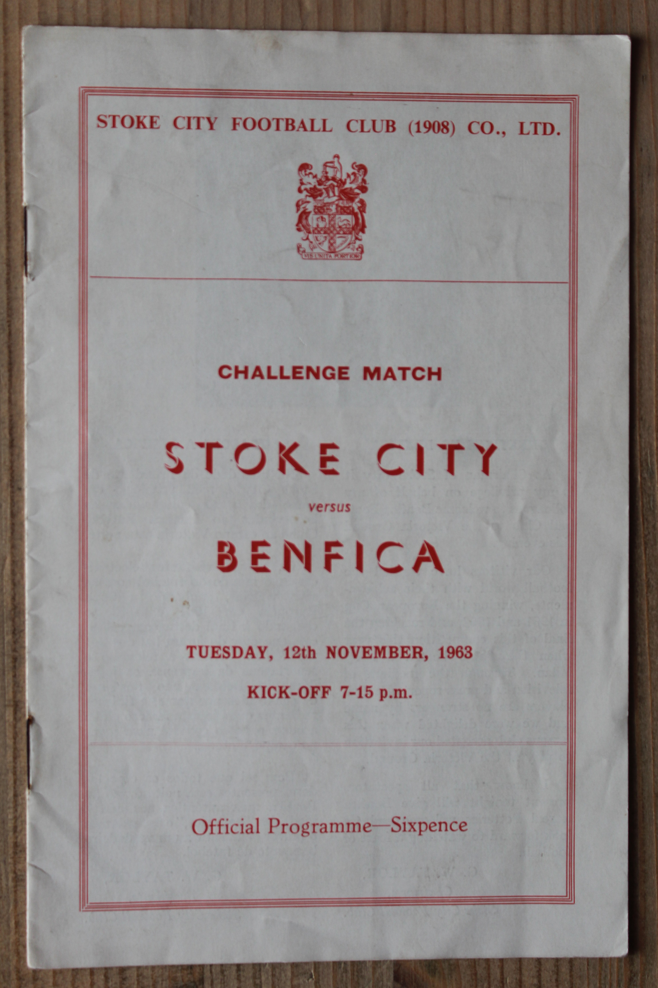 Stoke City FC v Benfica