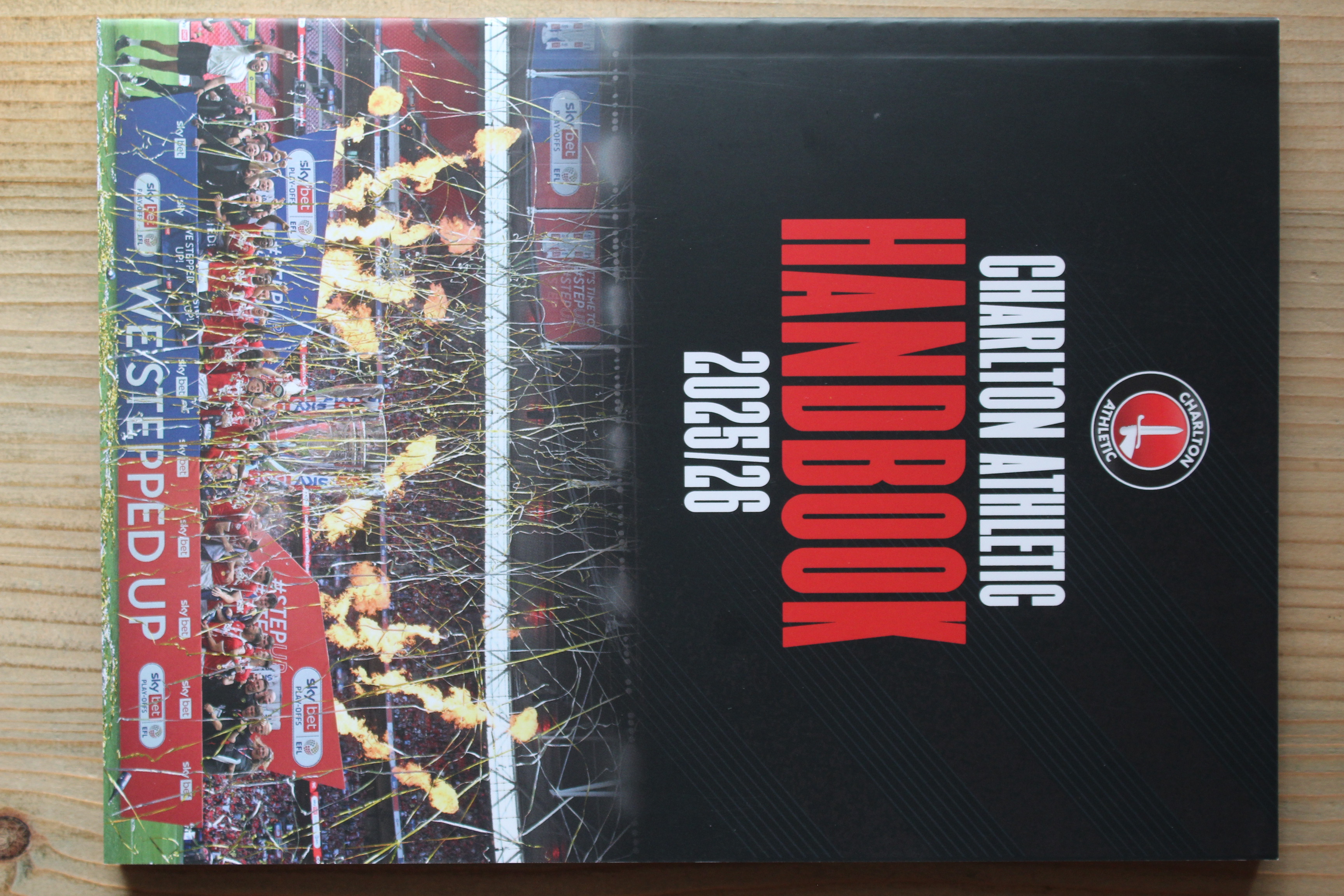 Charlton Athletic Handbook/Yearbook v Charlton Athletic Handbook/Yearbook