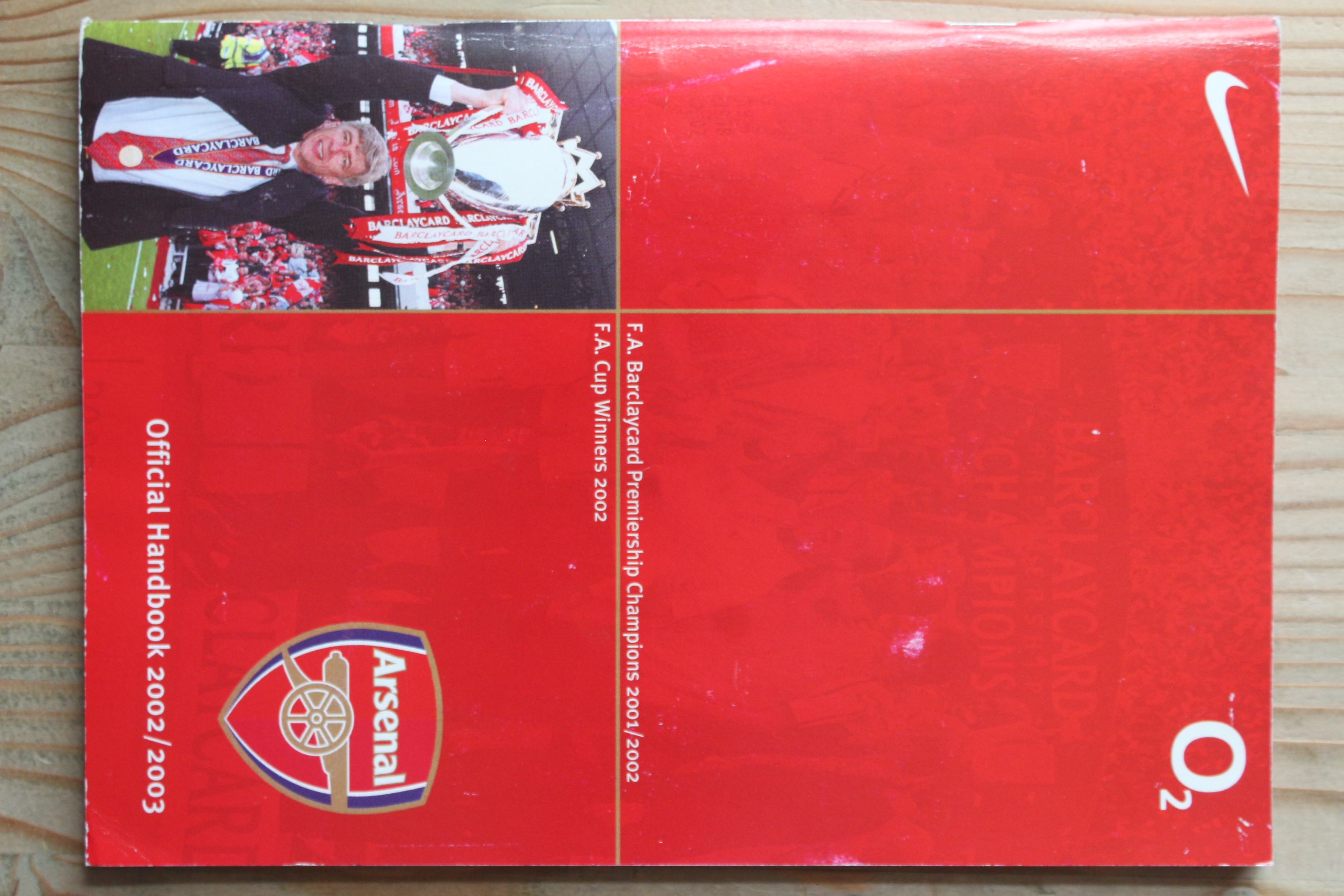 Arsenal Handbook/Yearbook v Arsenal Handbook/Yearbook