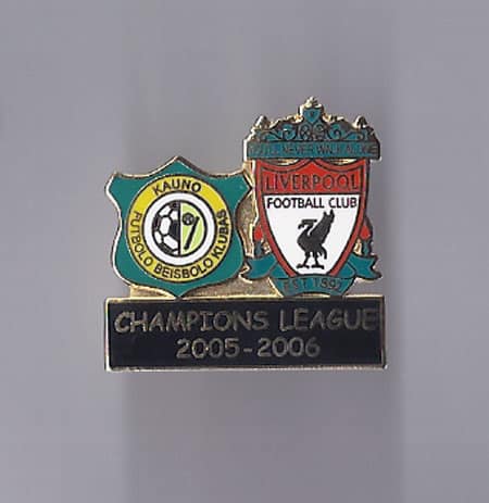 Liverpool FC Official Red and White Heart Shaped Pin Badge - With Club Crest Liverpool FC Official Red and White Heart Shaped Pin Badge - With Club Crest